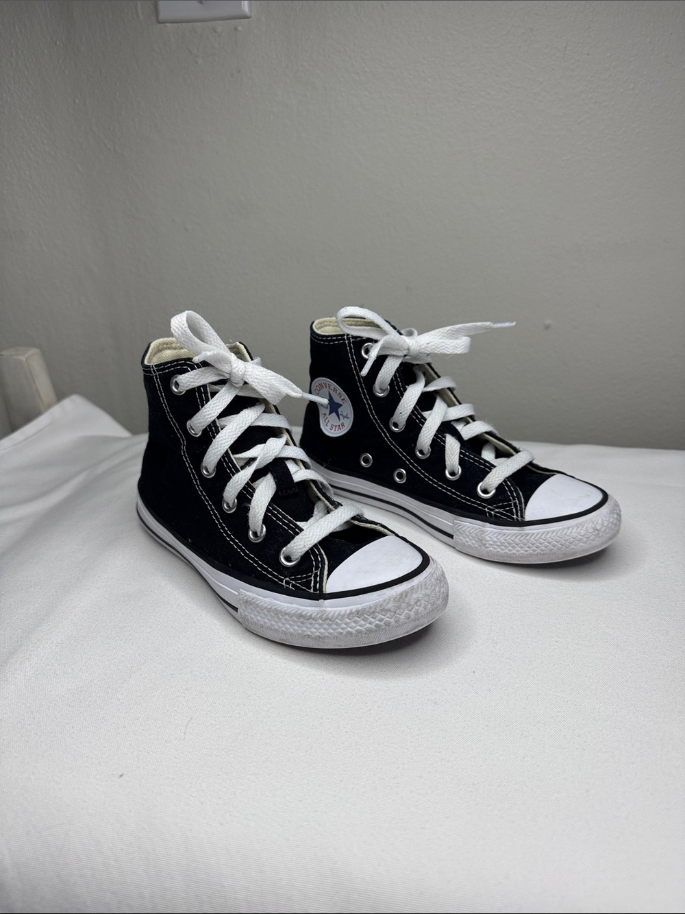 Converse Chuck Taylor All Star Classic - Kids Sz 12. Black and White. Iconic.